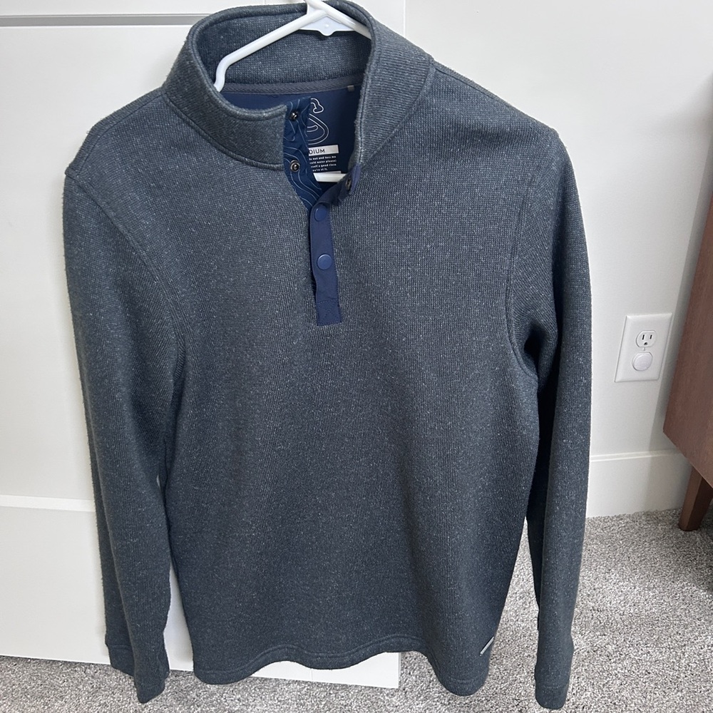 Men's Classic Gray Zip-Up Sweater
